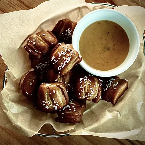 Pretzel bites with queso